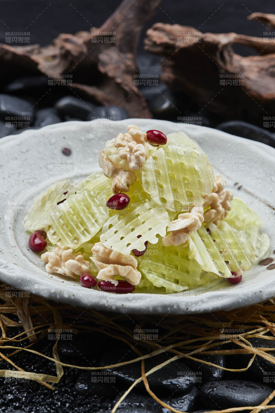 蜜豆桃仁拌芦笋图片