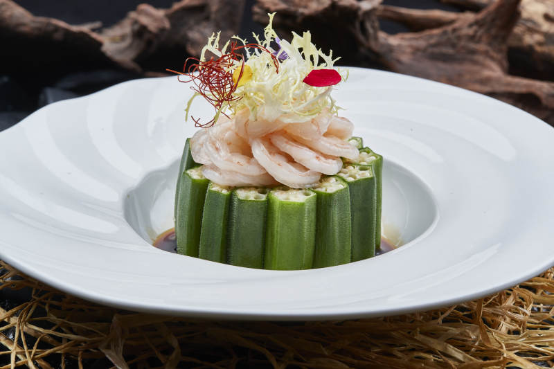 浇汁鲜秋葵配水晶大虾仁图片