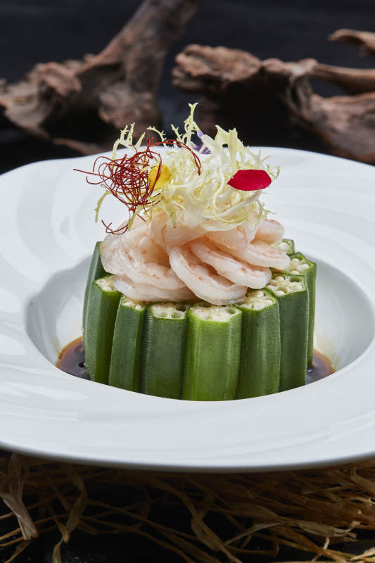 浇汁鲜秋葵配水晶大虾仁图片