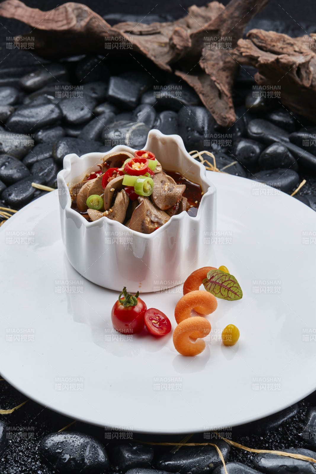 香辣红油渍腰片图片