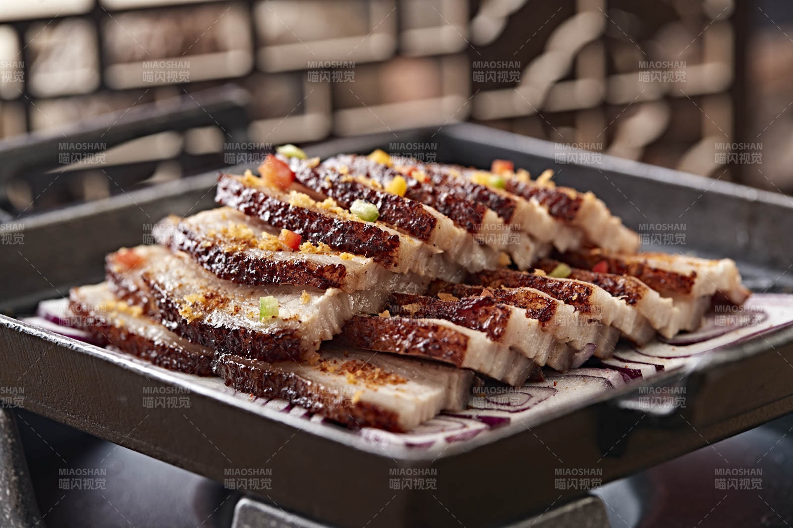 炙子铁板香烤五花肉图片