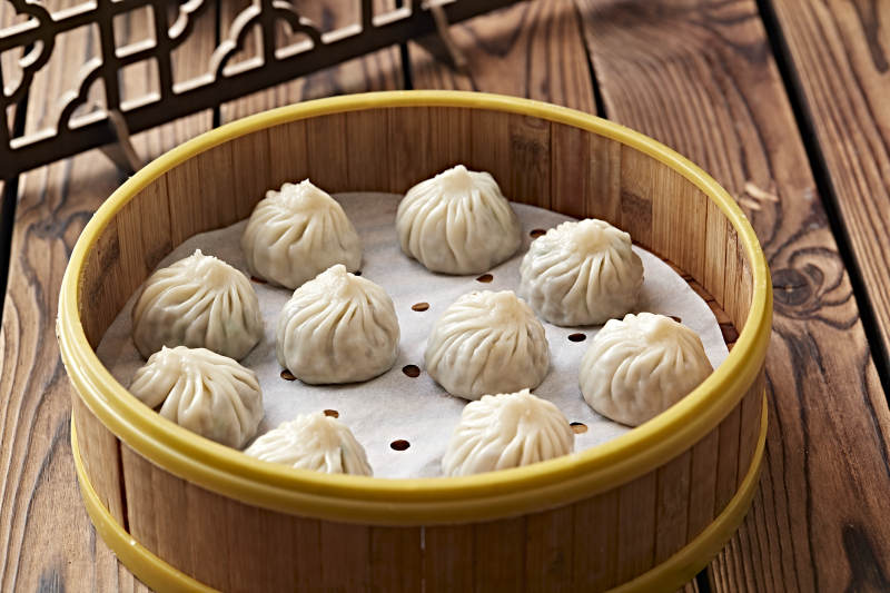 笼屉装的包子图片