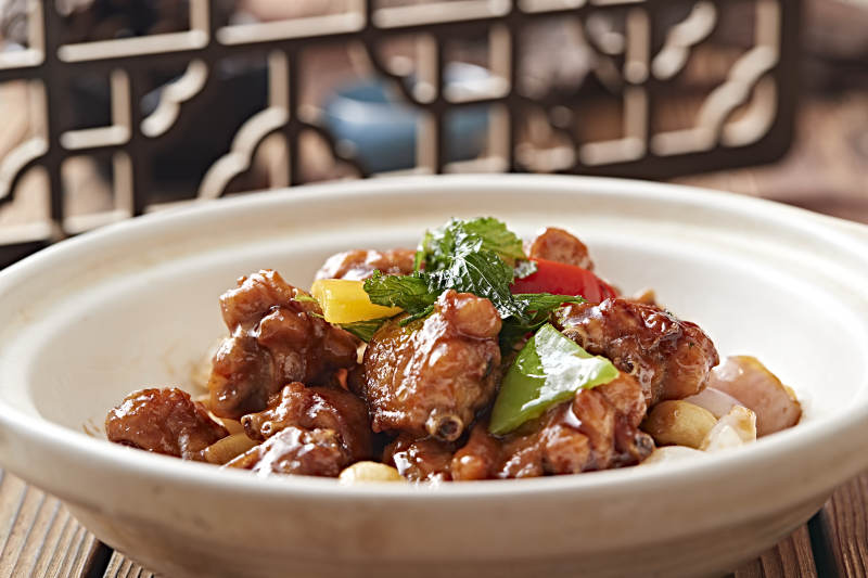 砂锅彩椒蒜香鸡腿堡图片