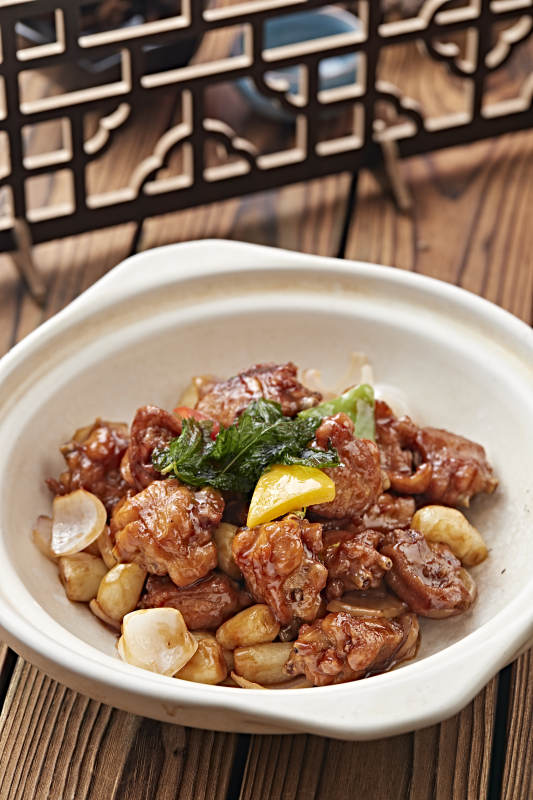 砂锅彩椒蒜香鸡腿堡图片