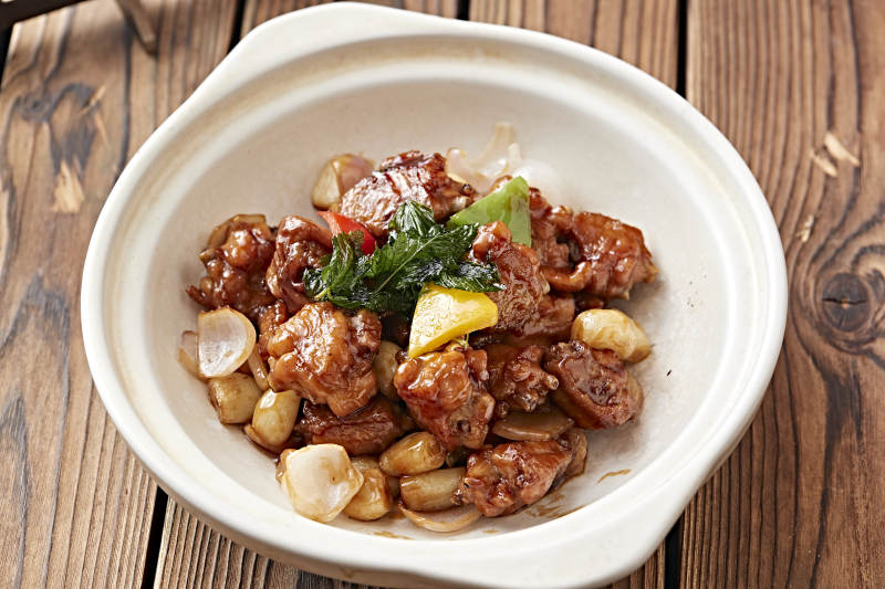 砂锅彩椒蒜香鸡腿堡图片