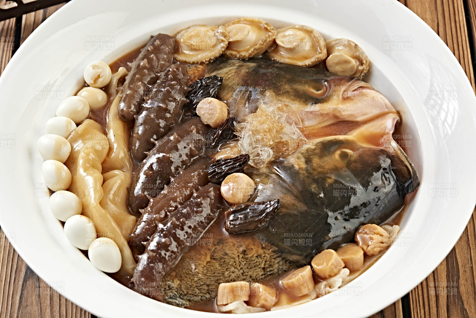 炖野生鱼头佛跳墙图片