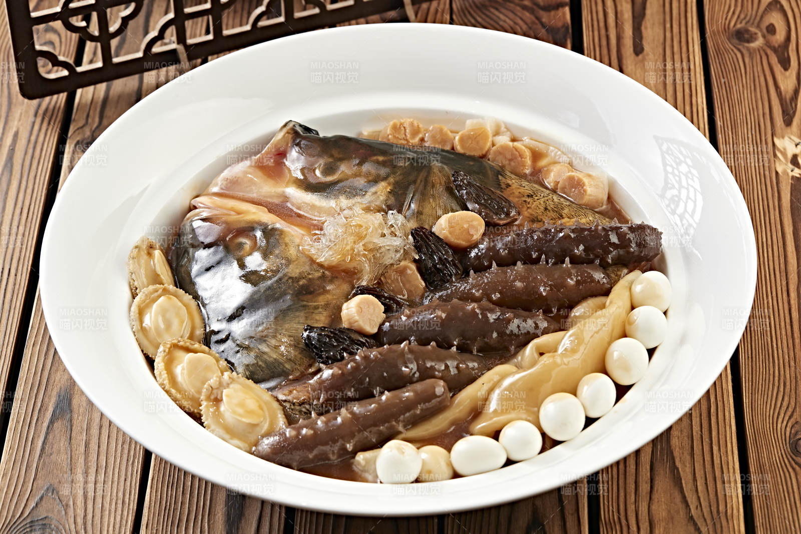 炖野生鱼头佛跳墙图片