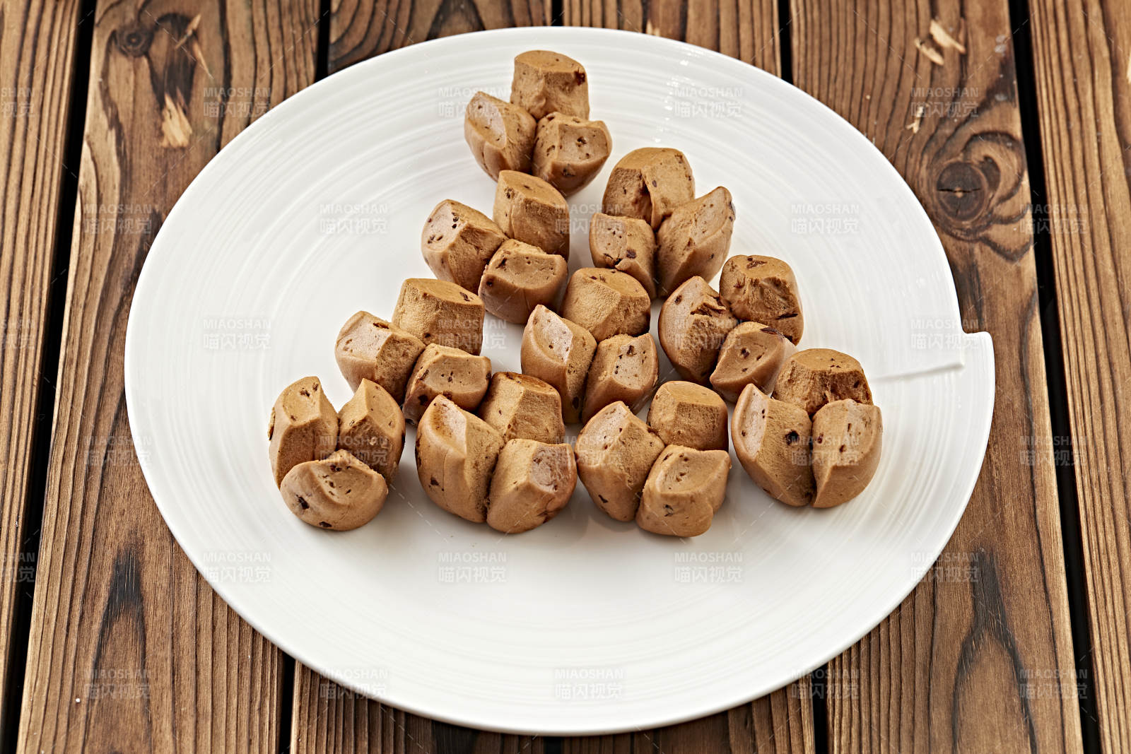 烤黑豆杂粮开花馍图片