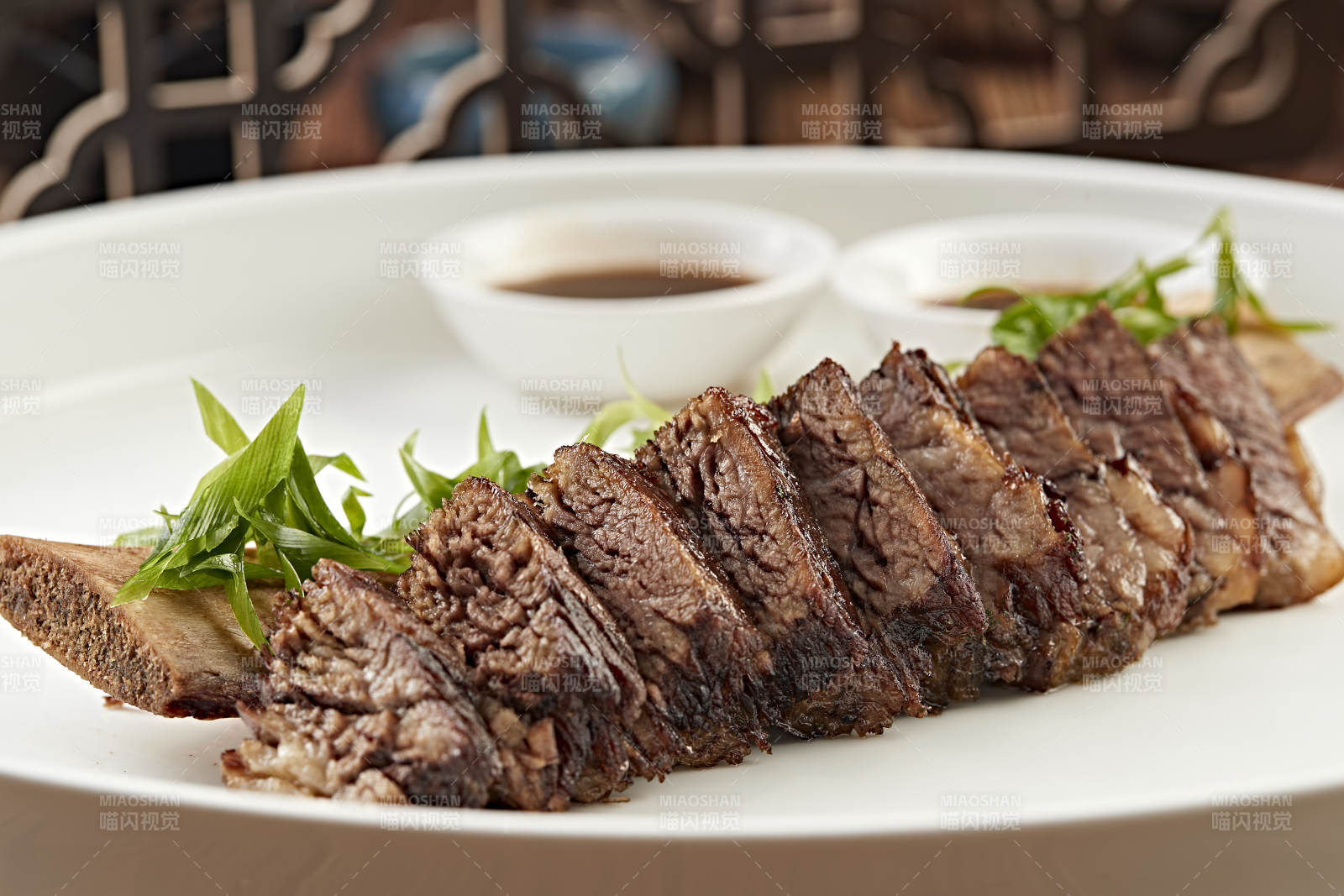 酱烧牛肋脱骨肉图片