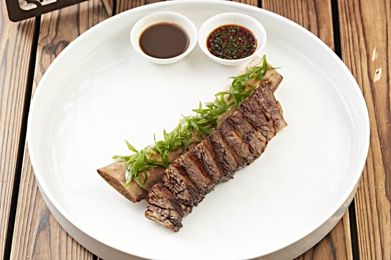 酱烧牛肋脱骨肉图片