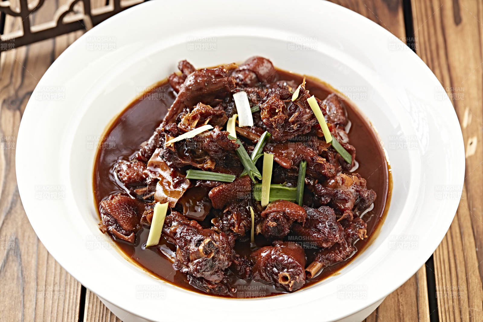 酱炖农村散养大鹅图片