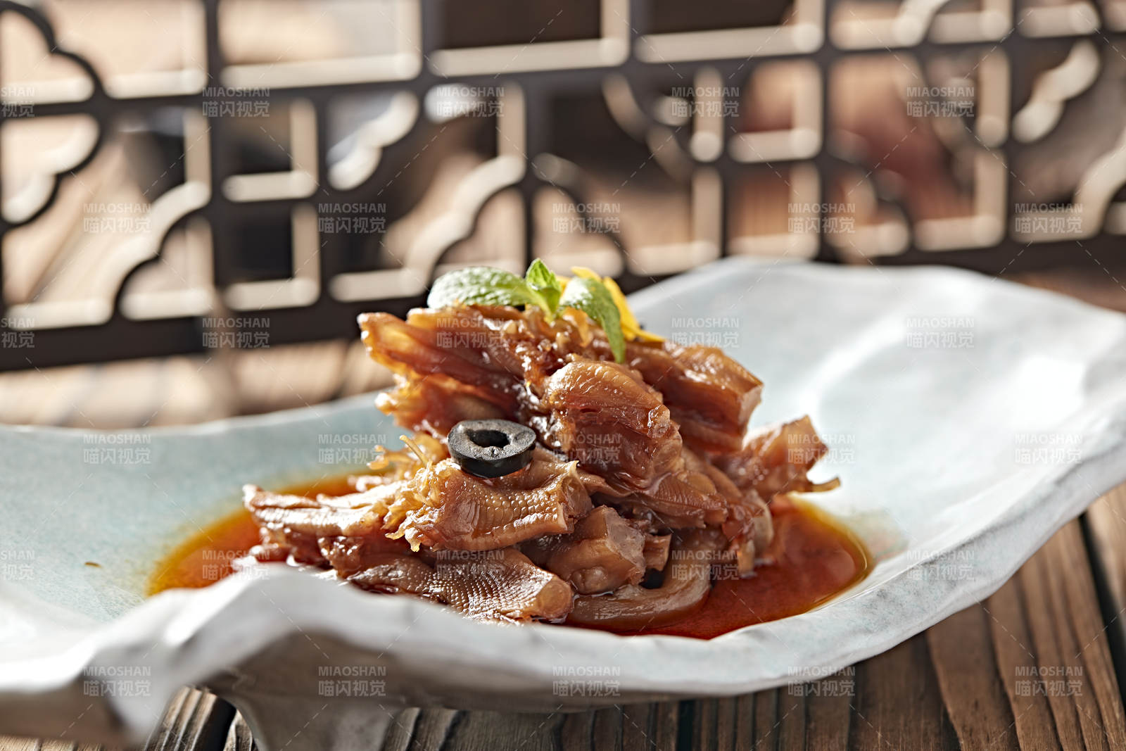 酸辣脱骨鸭掌图片