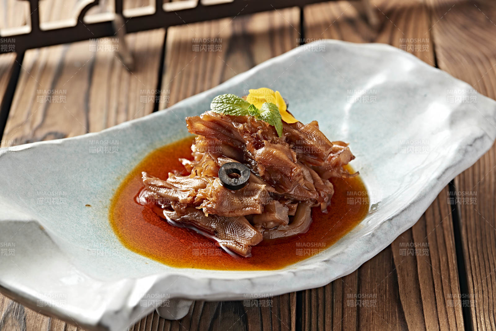 酸辣脱骨鸭掌图片