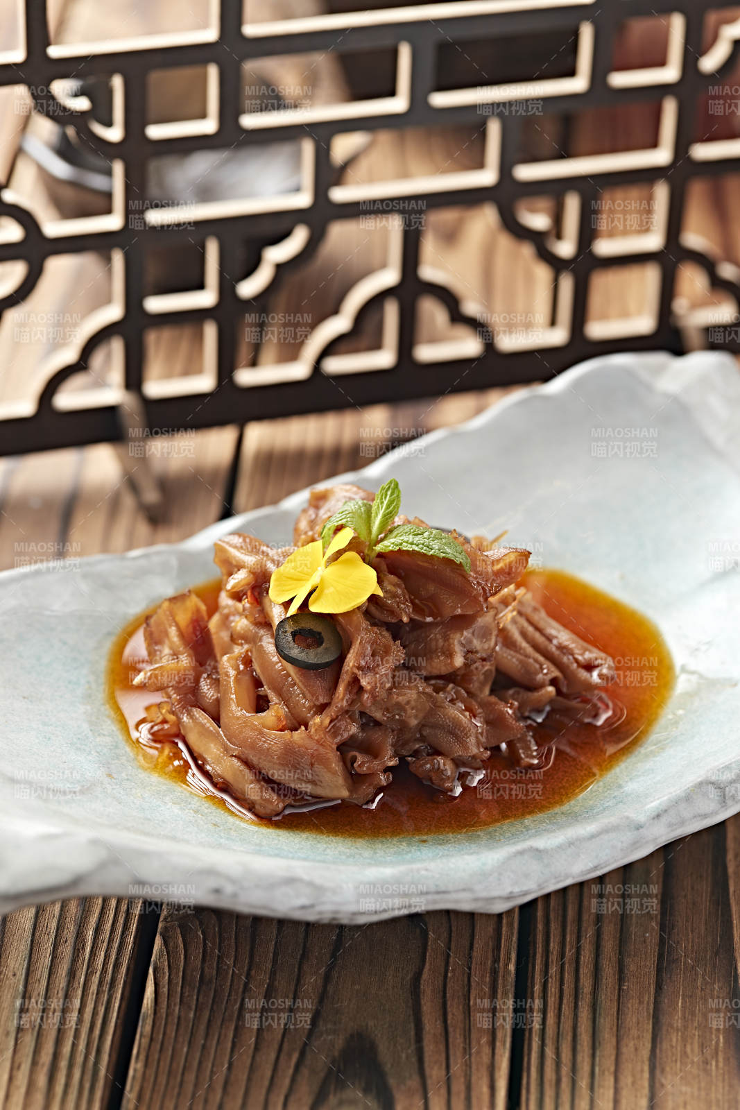 酸辣脱骨鸭掌图片