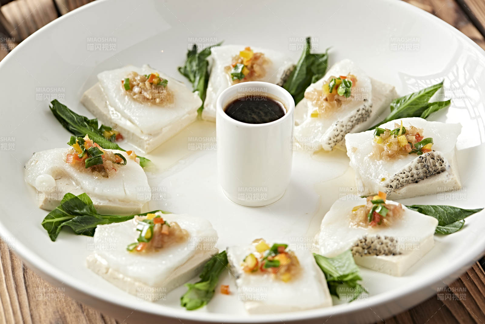 清蒸蒜蓉蘸汁银鳕鱼片图片