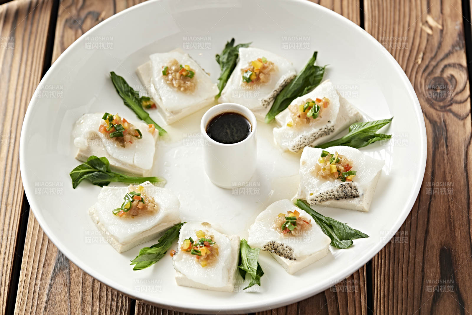 清蒸蒜蓉蘸汁银鳕鱼片图片