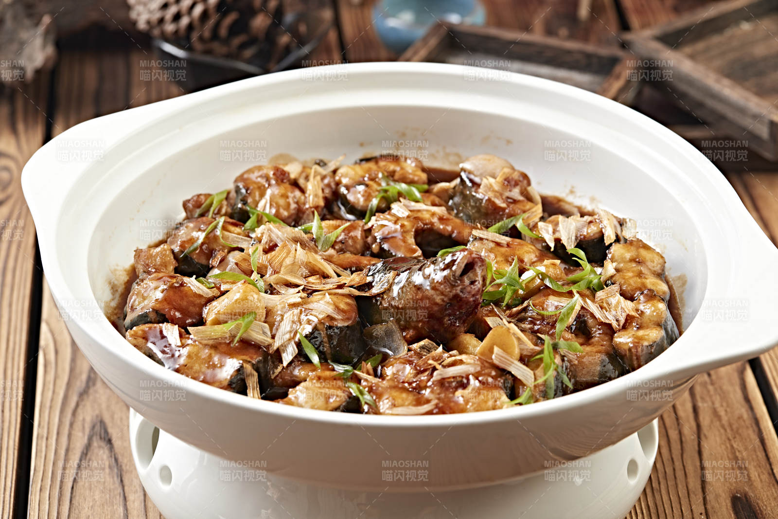 广式砂锅鳝鱼煲图片