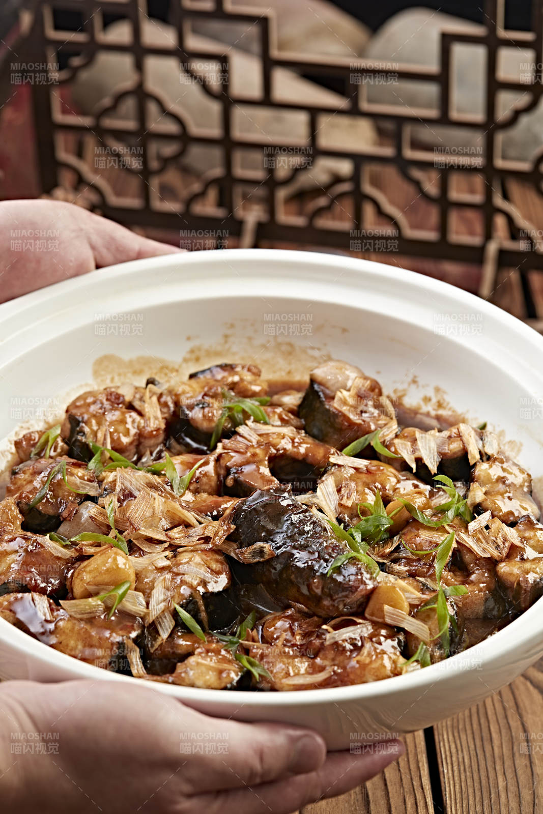 广式砂锅鳝鱼煲图片