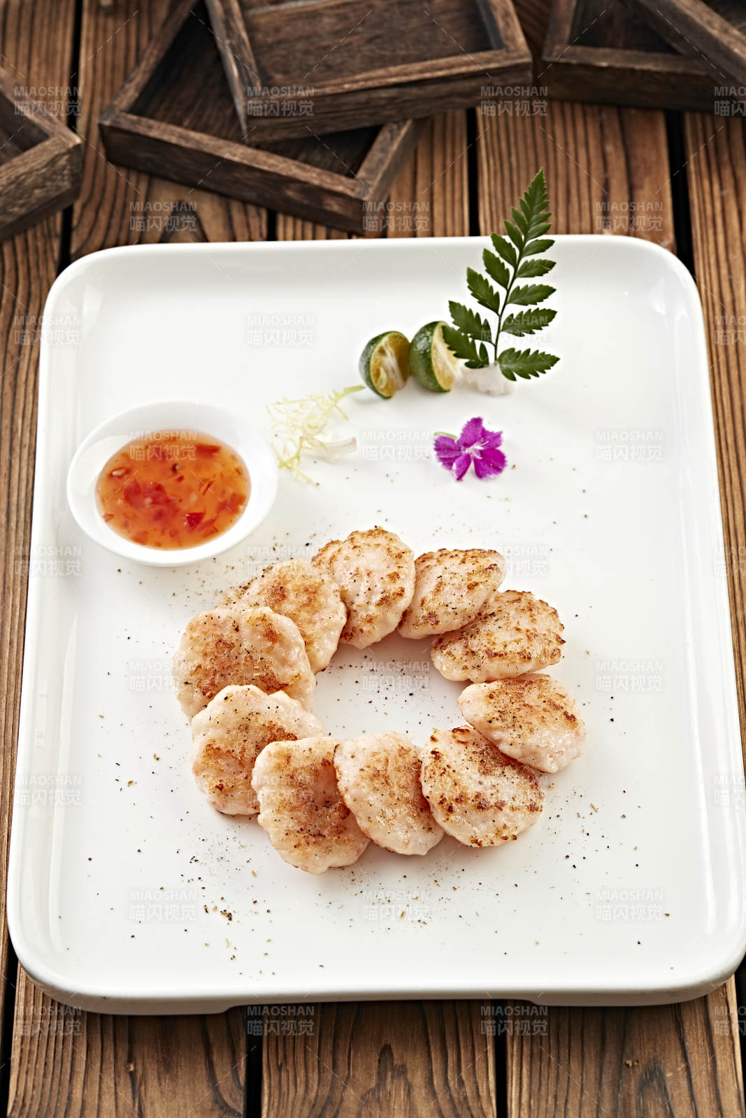 香炸深海虾肉饼图片