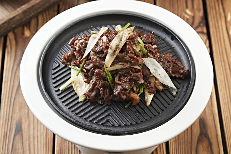 炙子铁板葱香牛柳图片