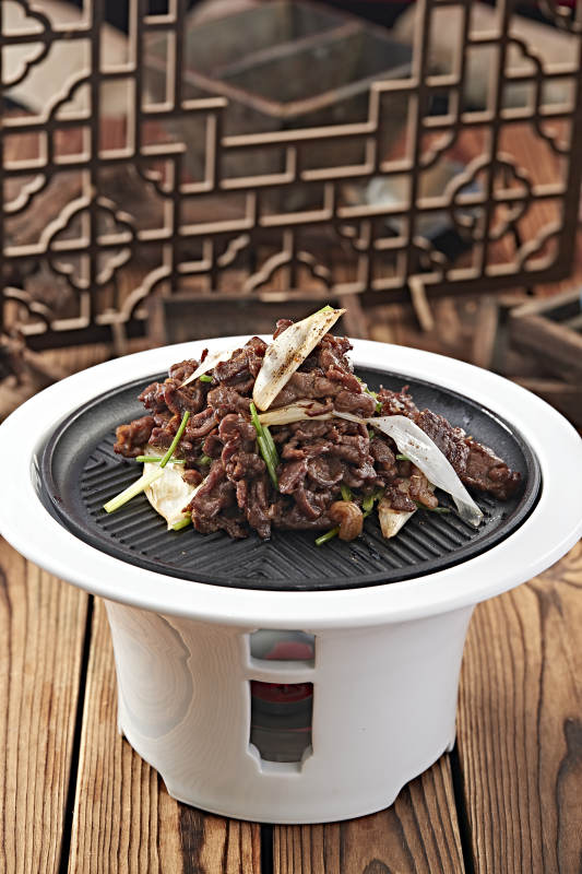 炙子铁板葱香牛柳图片