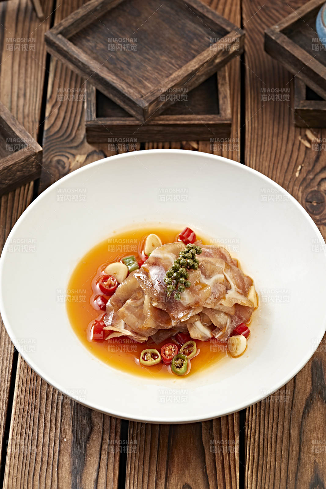 红油香辣压猪耳脆切片图片