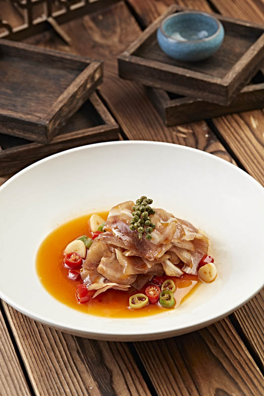 红油香辣压猪耳脆切片图片