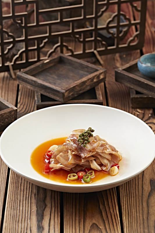 红油香辣压猪耳脆切片图片