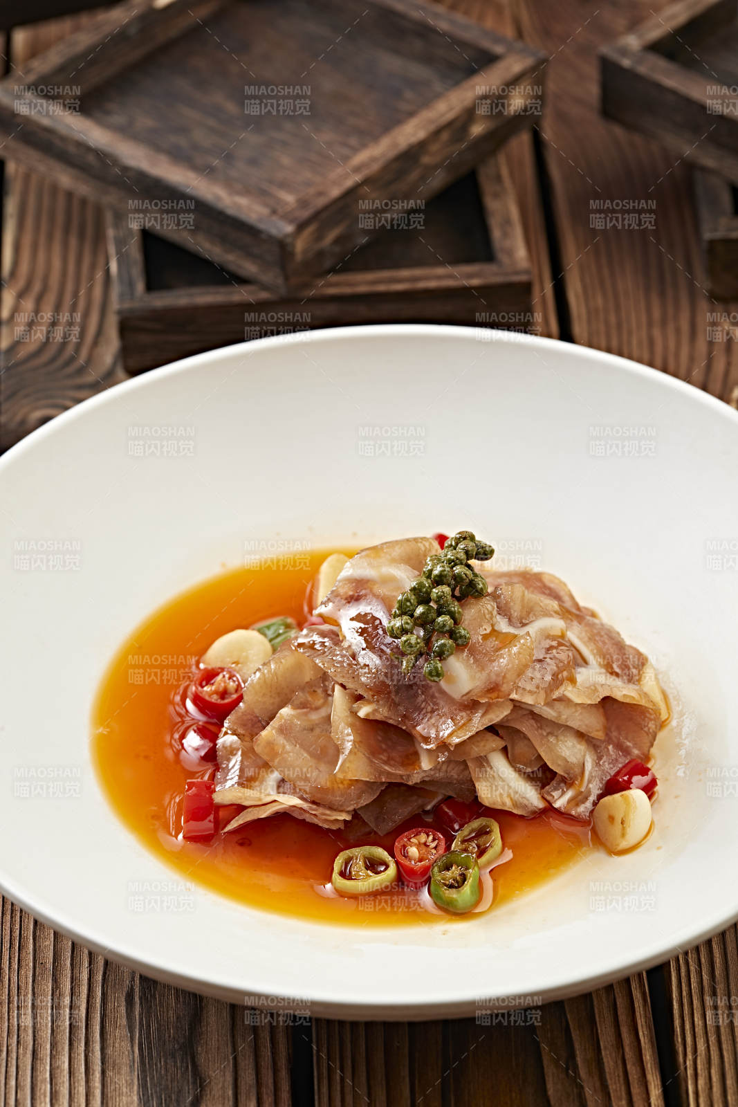 红油香辣压猪耳脆切片图片