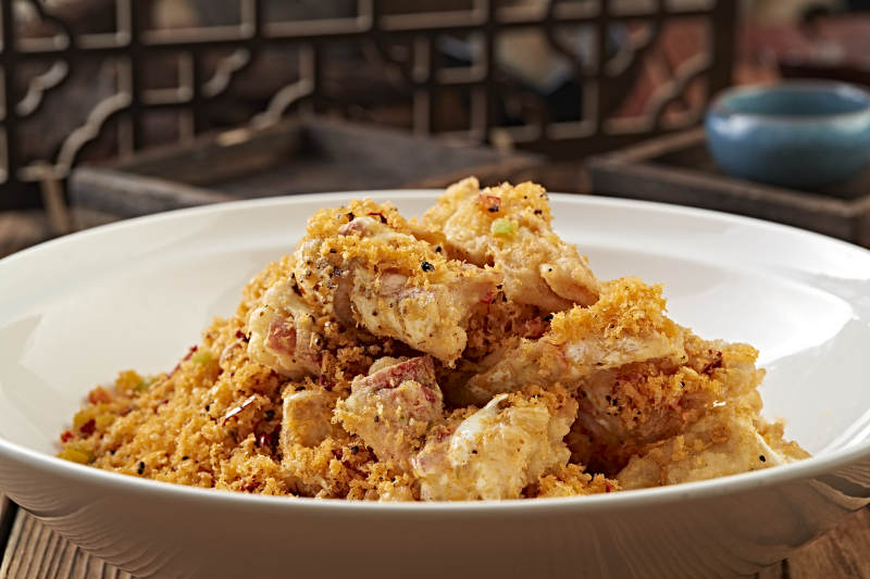 避风塘炒帝王蟹脚图片