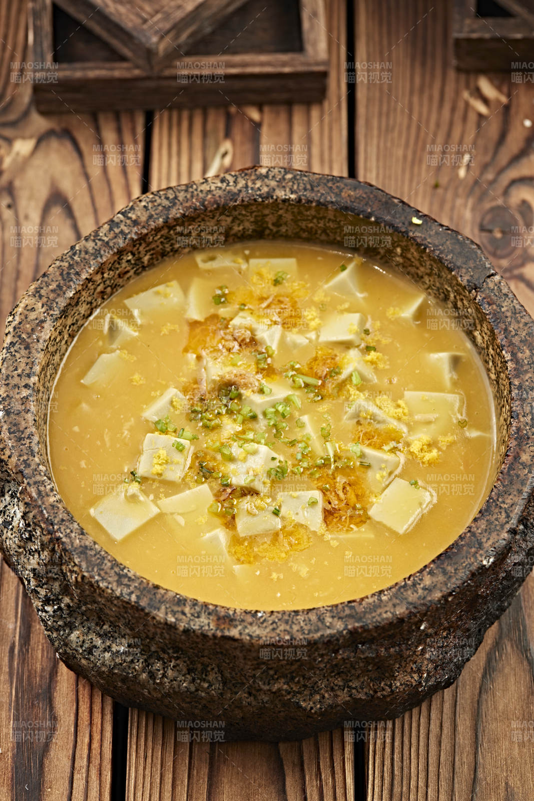 石锅蟹黄酿豆腐图片