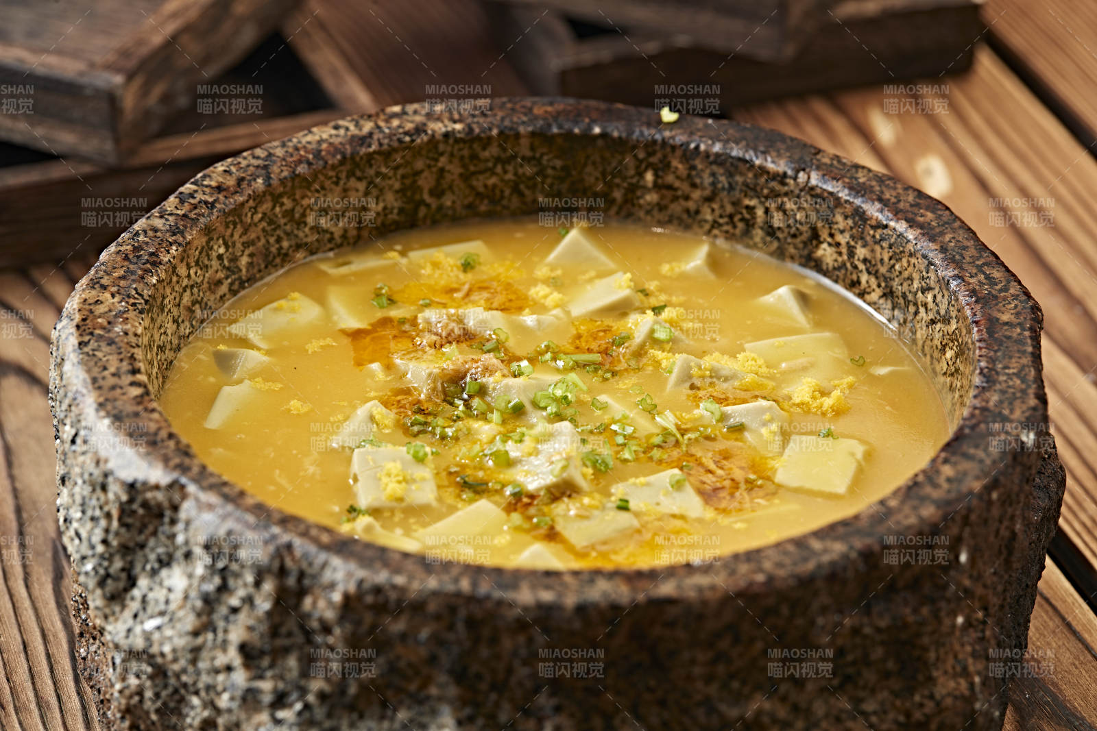 石锅蟹黄酿豆腐图片