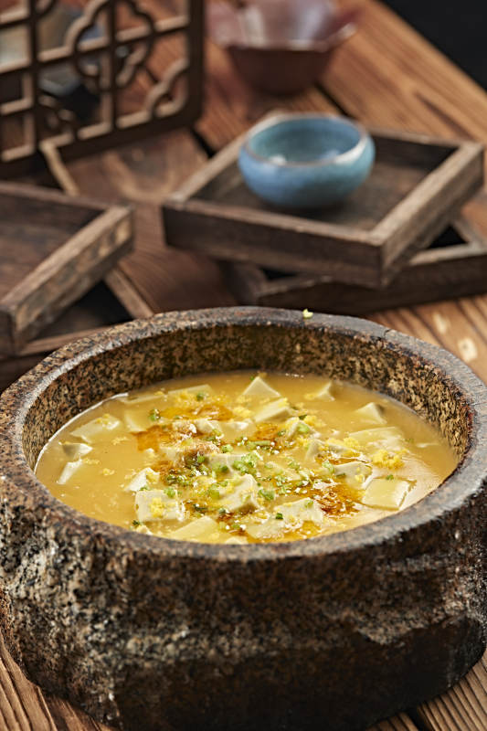 石锅蟹黄酿豆腐图片