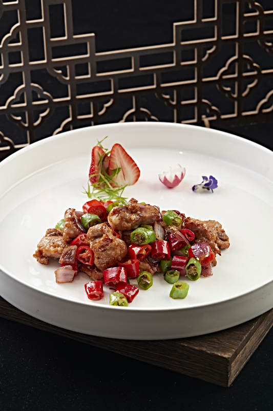 川味香辣炝炒小猪排图片