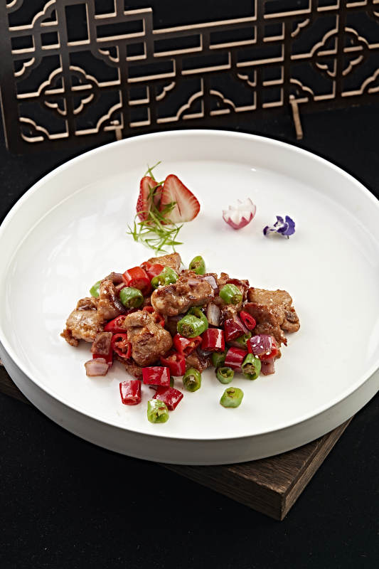 川味香辣炝炒小猪排图片