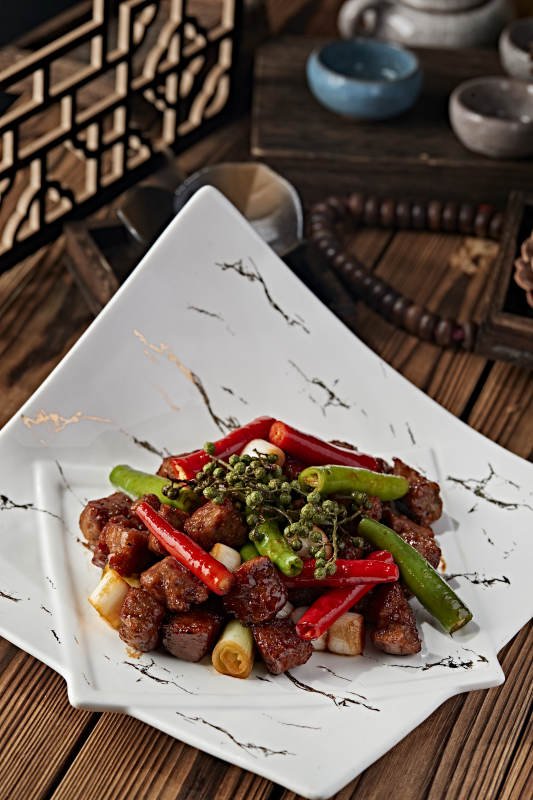 藤椒椒麻葱烧杭椒牛仔粒图片