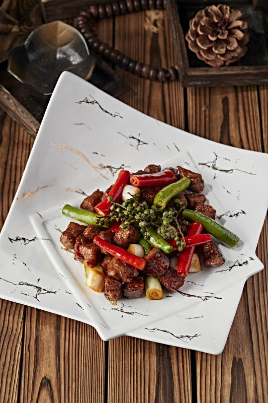 藤椒椒麻葱烧杭椒牛仔粒图片