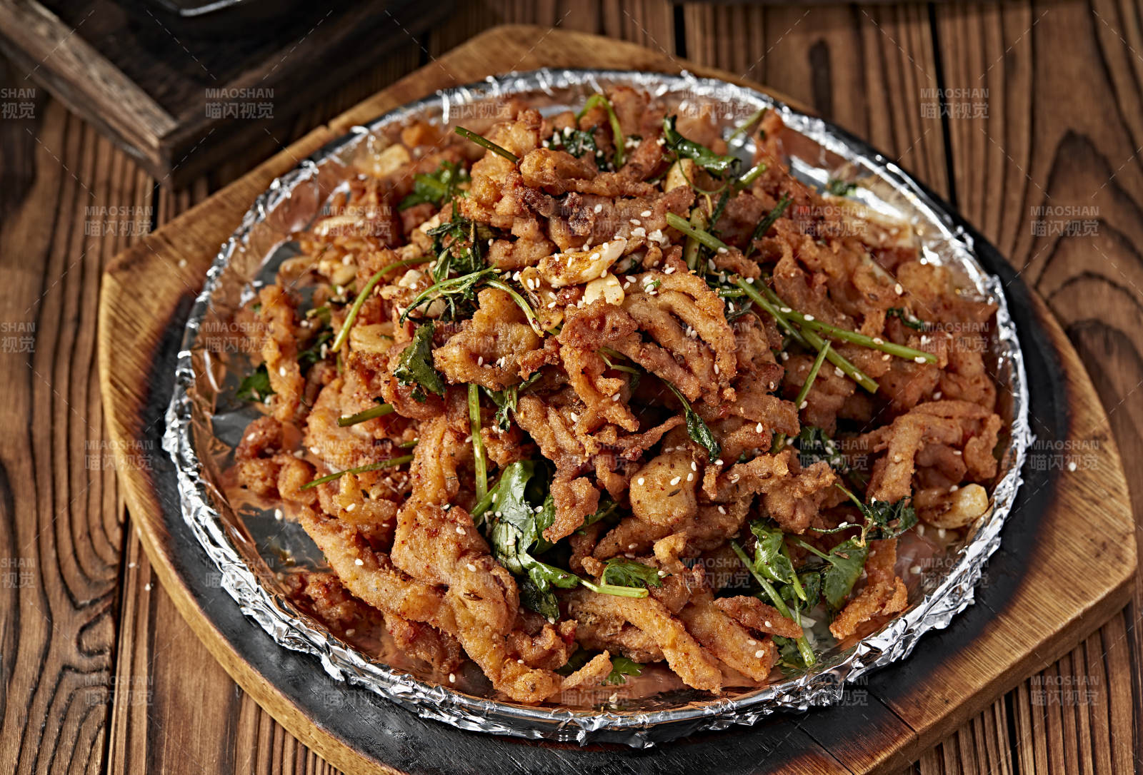 铁板锡纸蒜香黄牛肉图片