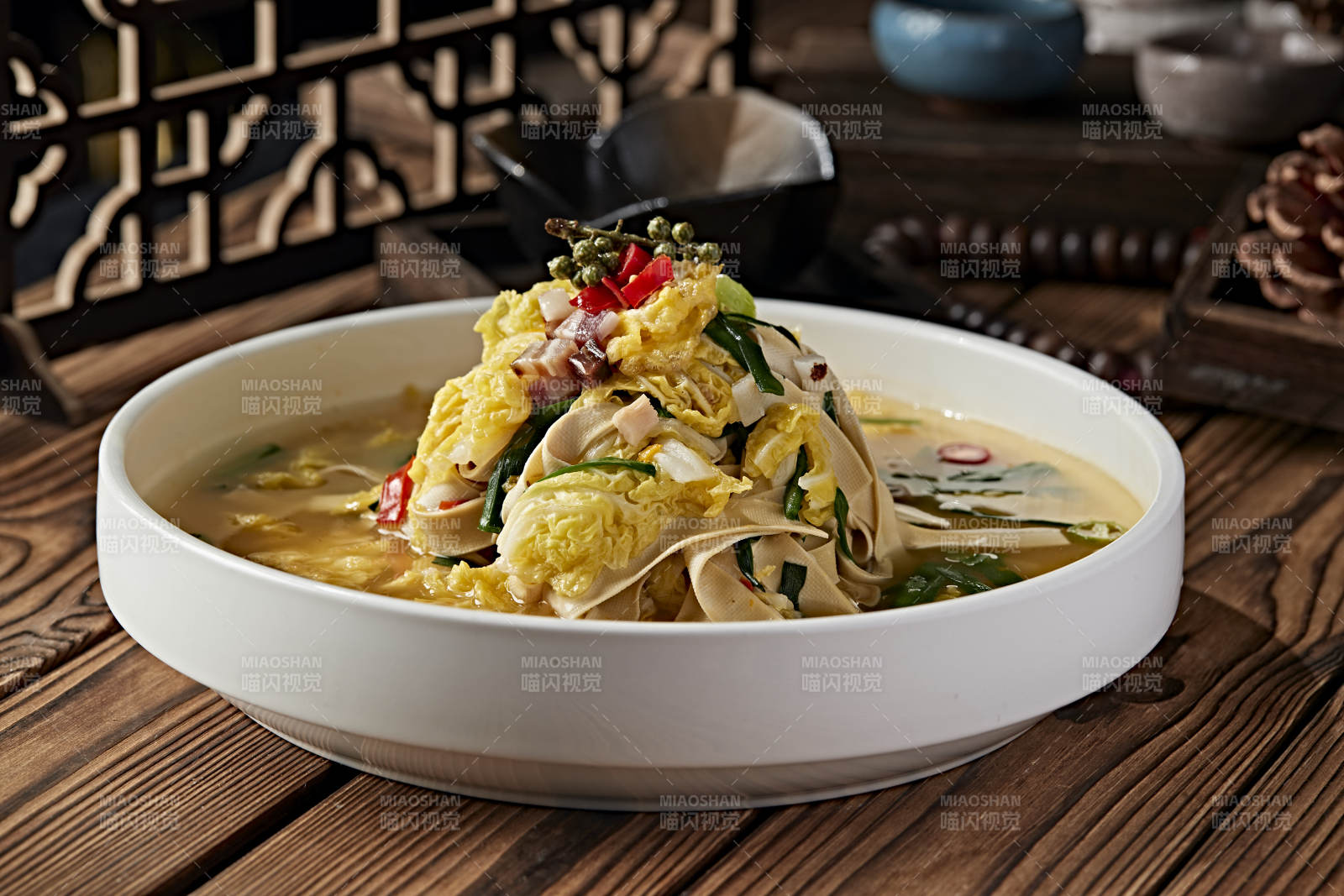 上汤娃娃菜干豆腐配金华火腿粒图片