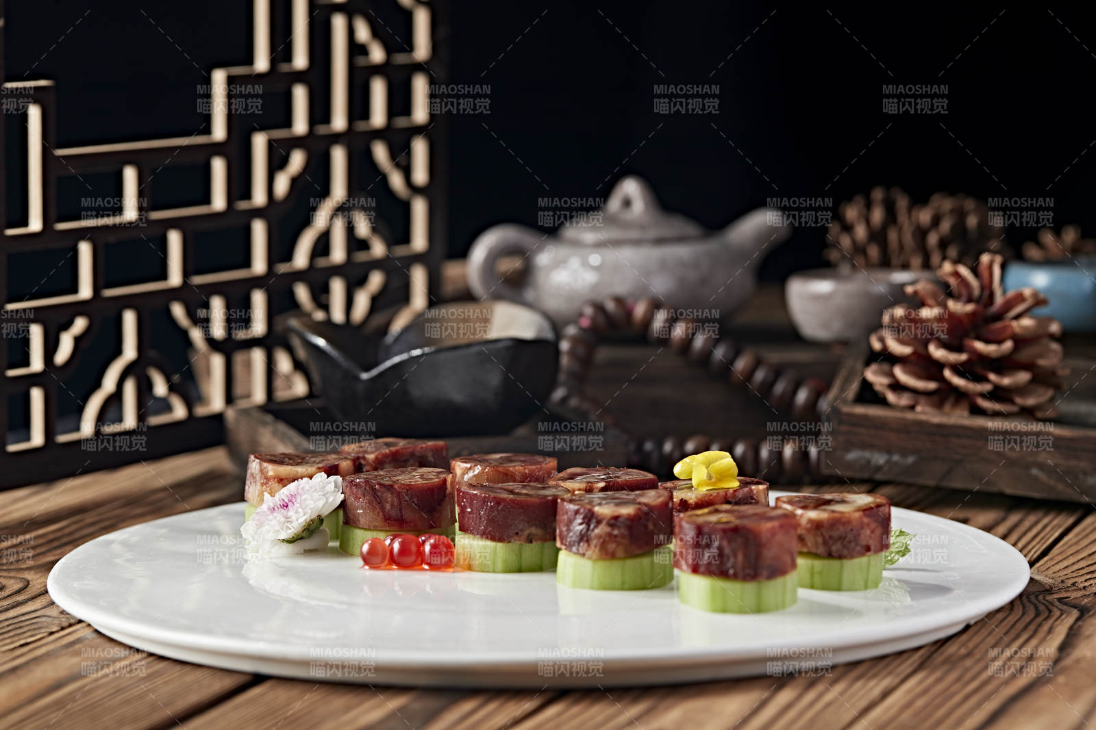 美味凉菜压蹄花卷图片