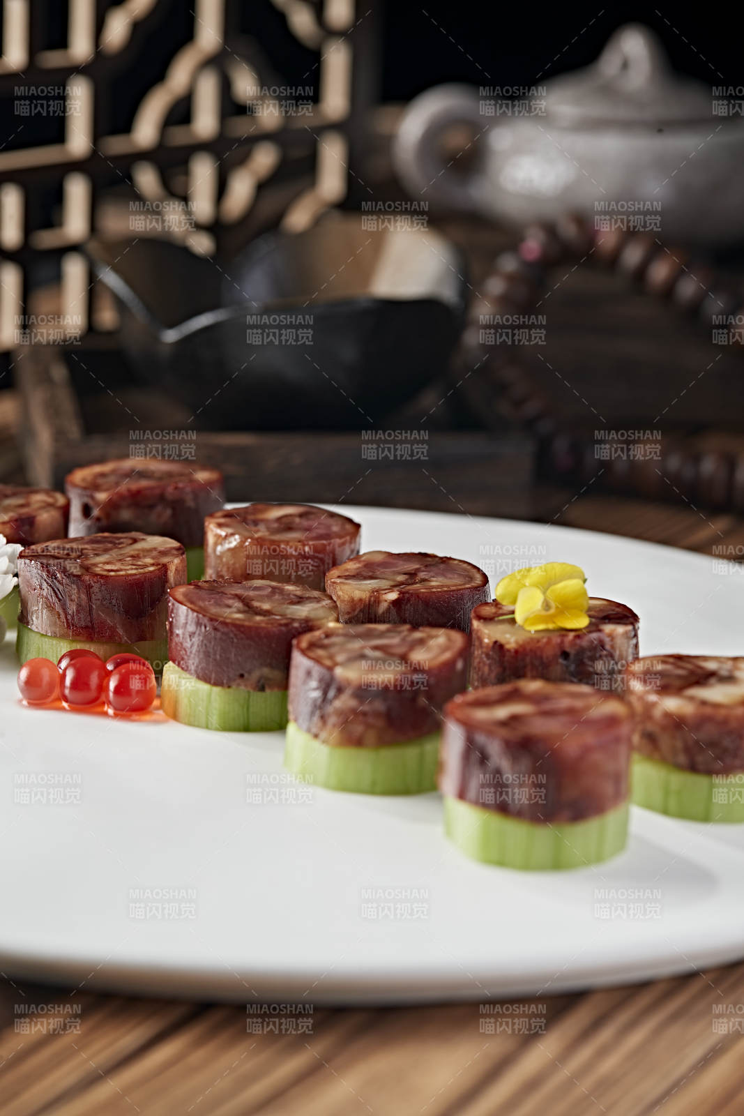 美味凉菜压蹄花卷图片