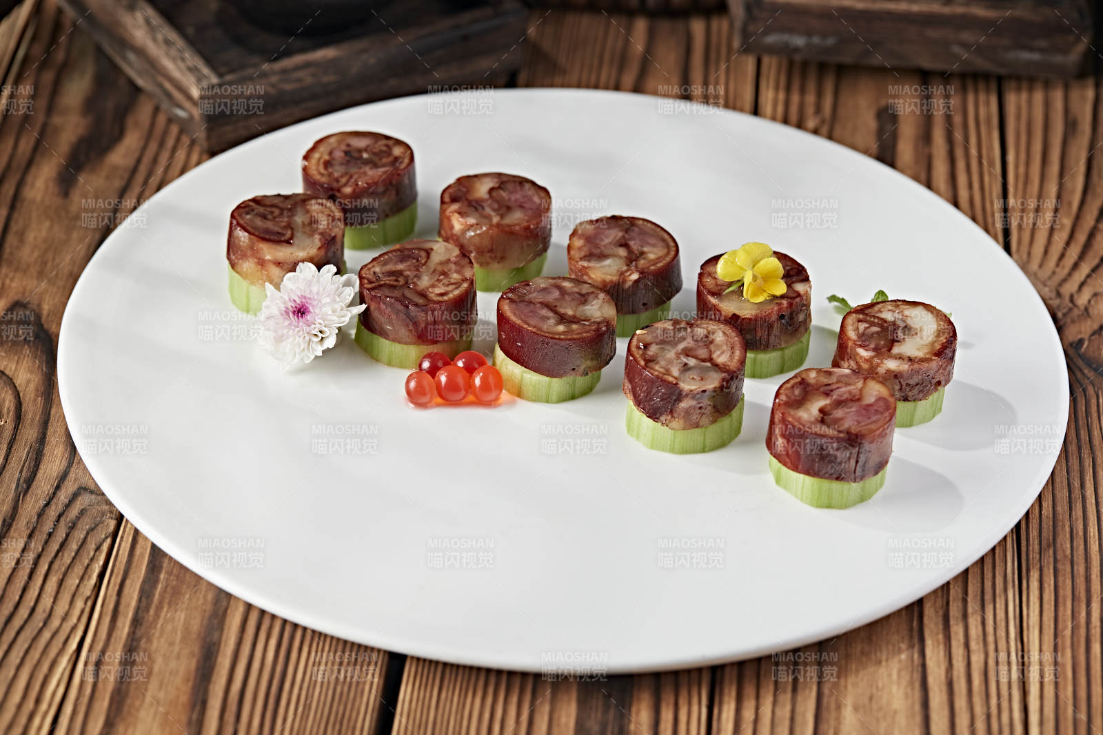 美味凉菜压蹄花卷图片