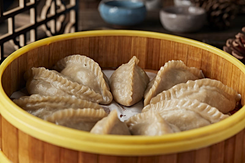笼屉装的莜面蒸饺图片