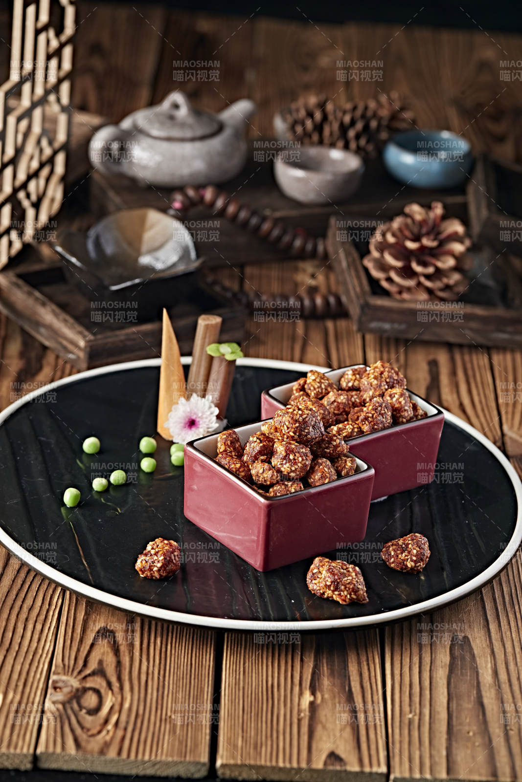 美味凉菜芝麻麻辣牛肉粒图片