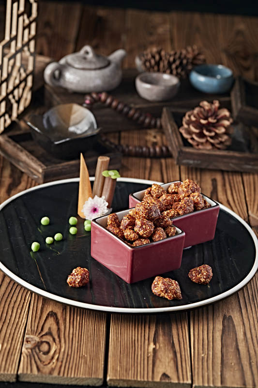 美味凉菜芝麻麻辣牛肉粒图片