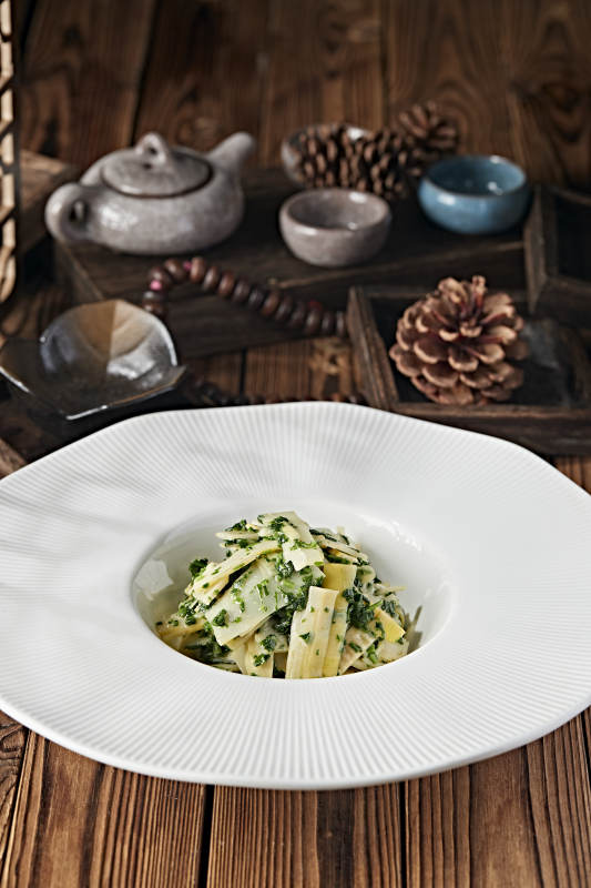 荠菜沫拌春笋片图片