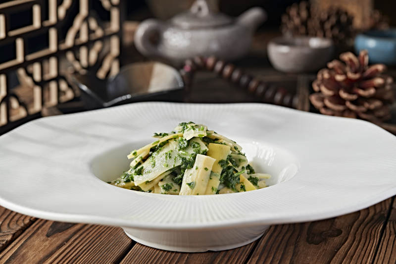 荠菜沫拌春笋片图片