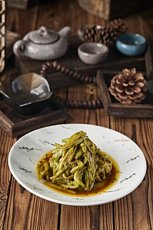 凉拌野生黄花菜图片