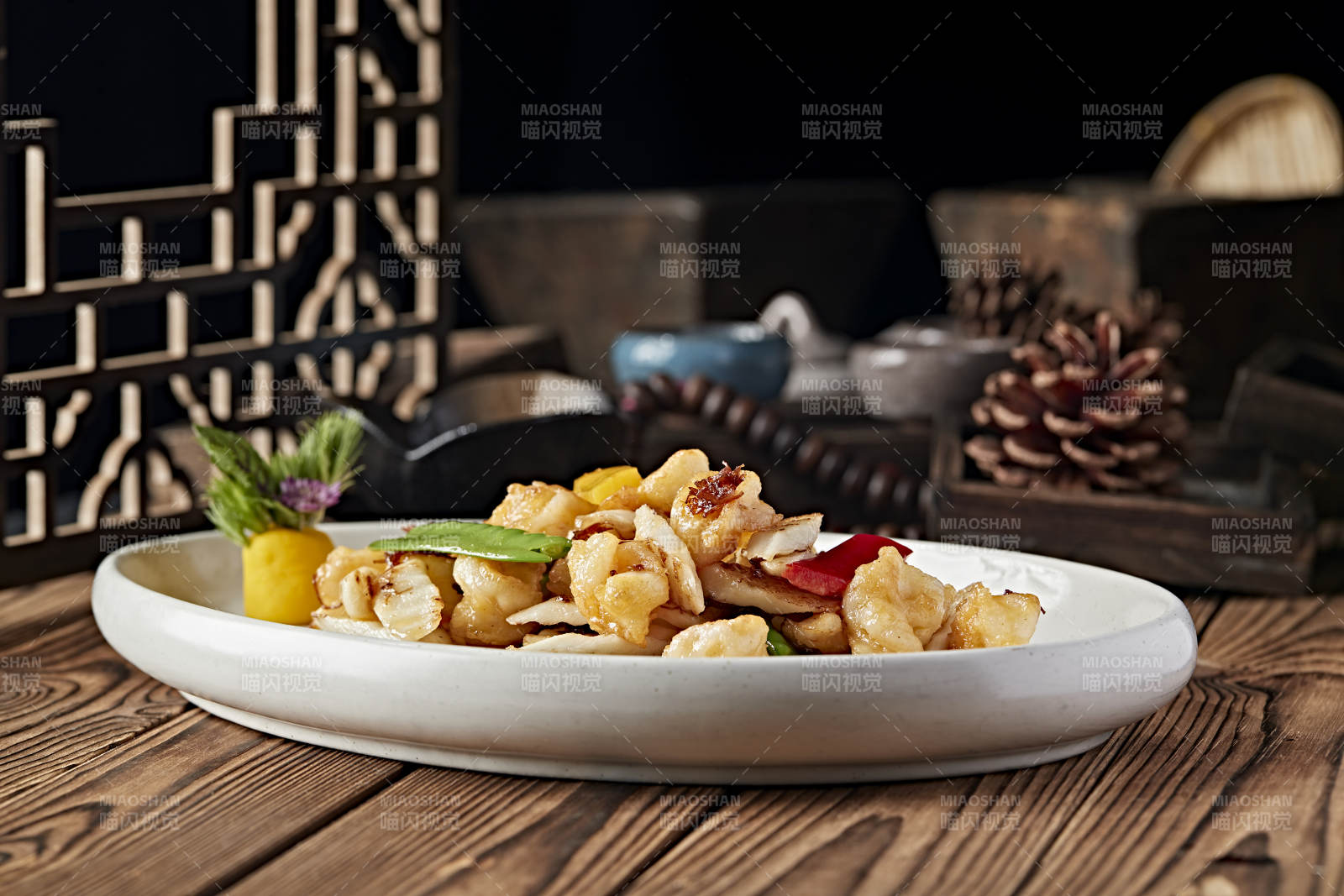 彩椒马牙山药荷兰豆小炒大虾球图片