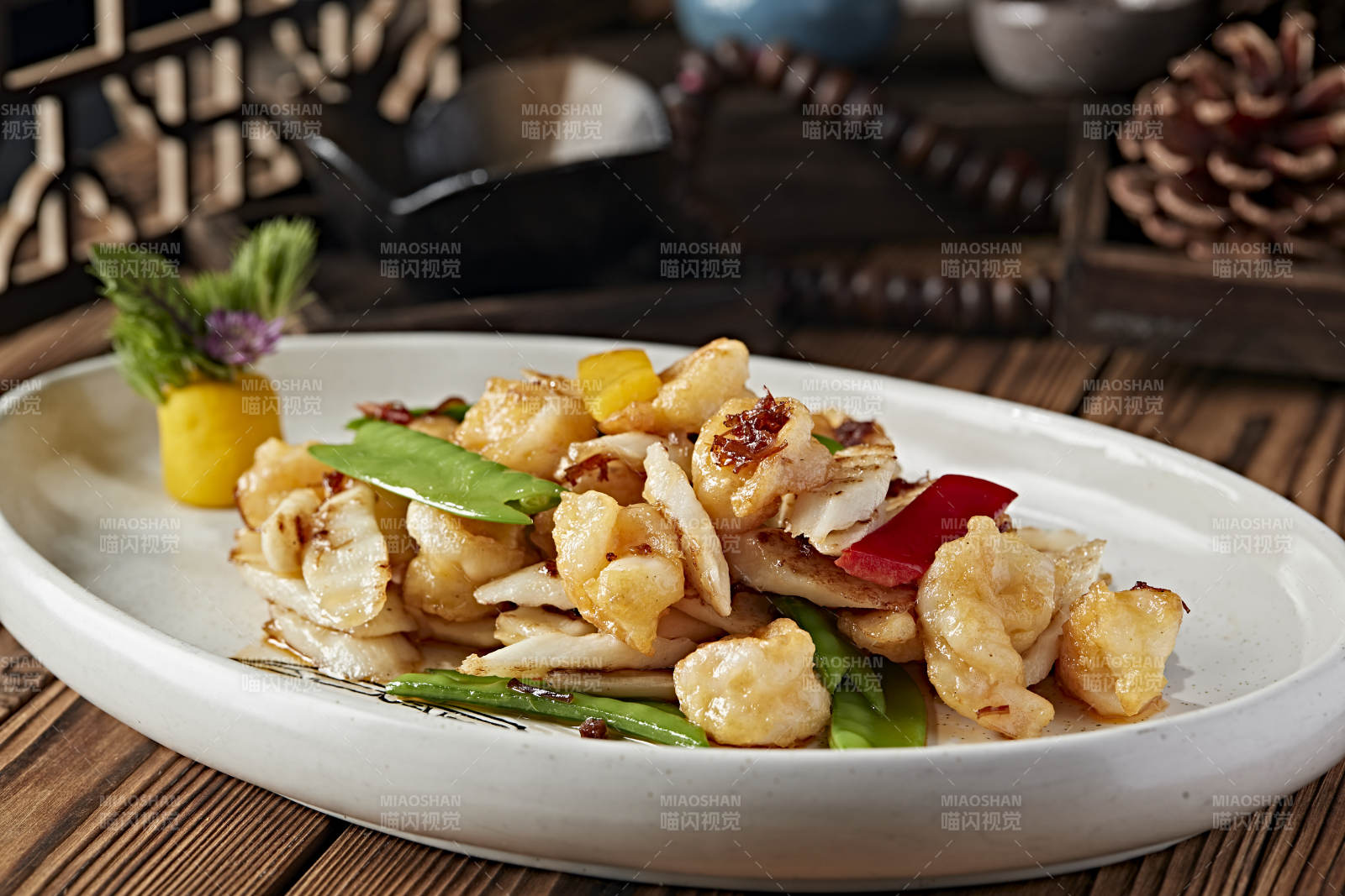 彩椒马牙山药荷兰豆小炒大虾球图片